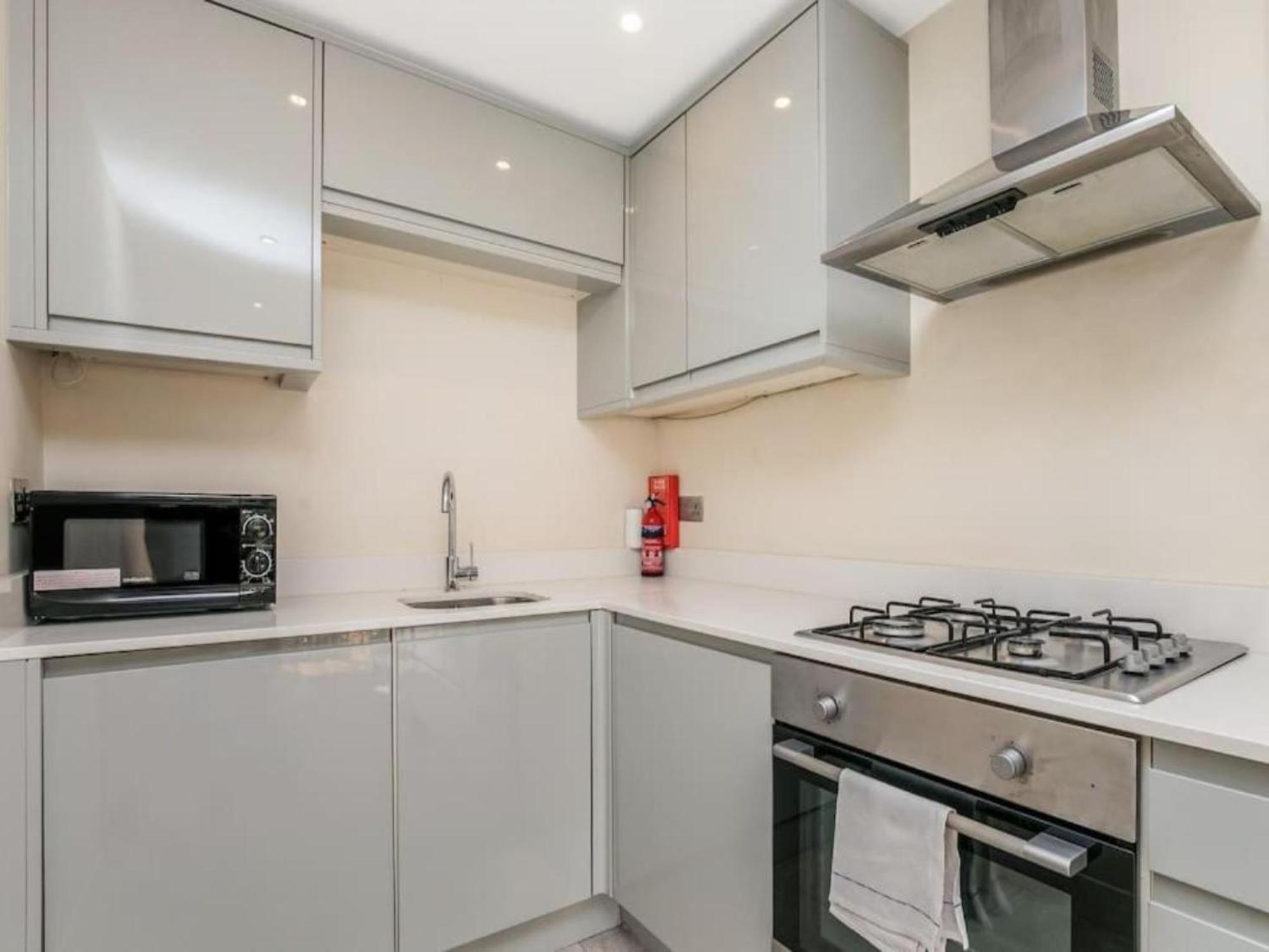 Pass The Keys Ealing Queen Of The Suburbs 2Bd Apartment Londres Exterior foto